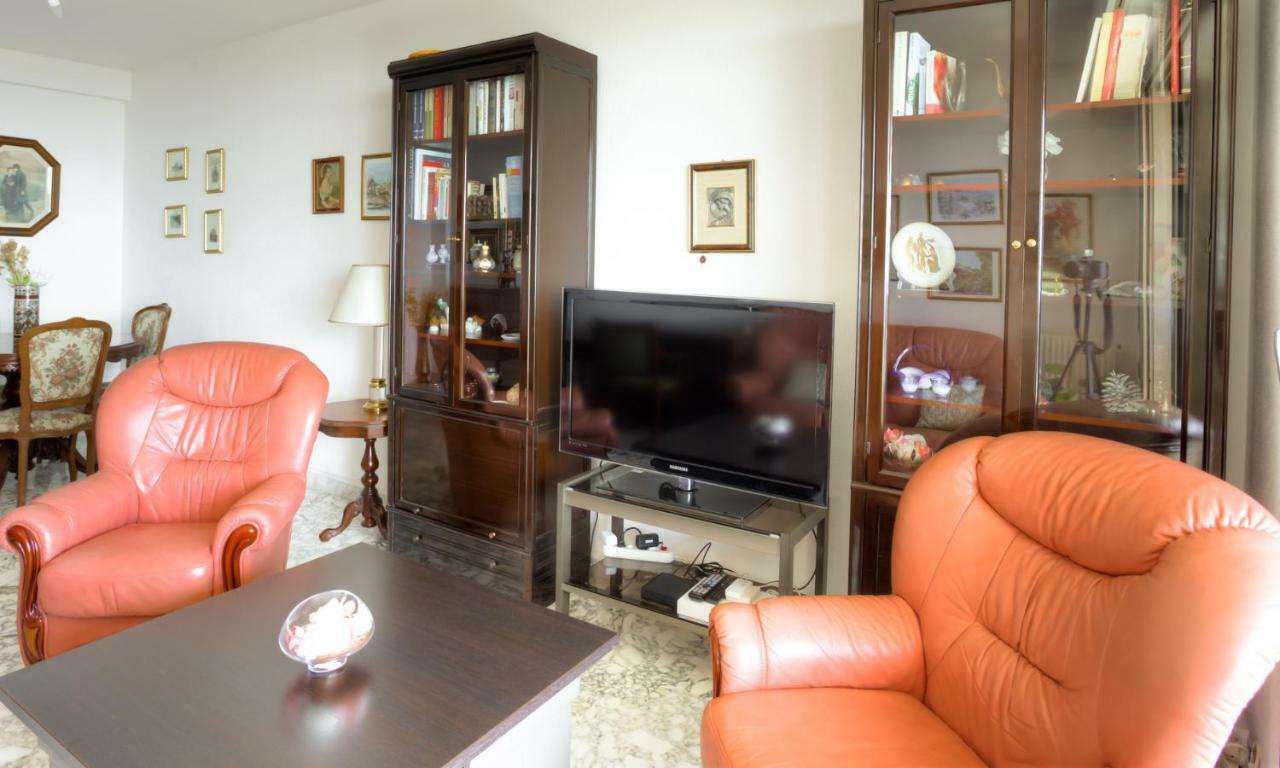Ferienwohnung Confortable 3 Pieces Avec Superbe Vue Mer Nizza Exterior foto